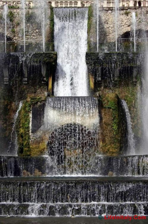 Beautiful fountain in Villa D'Este in Tivoli