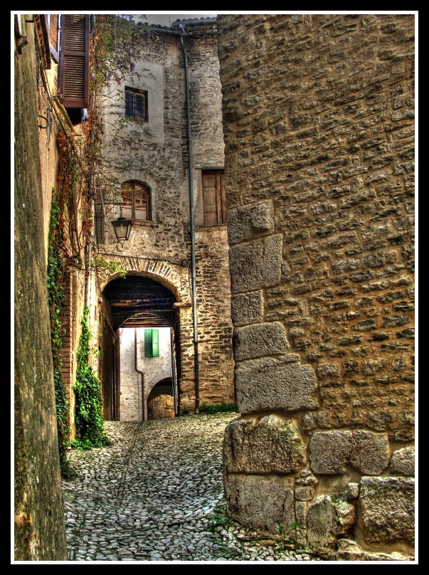 Spoleto, Medieval Street