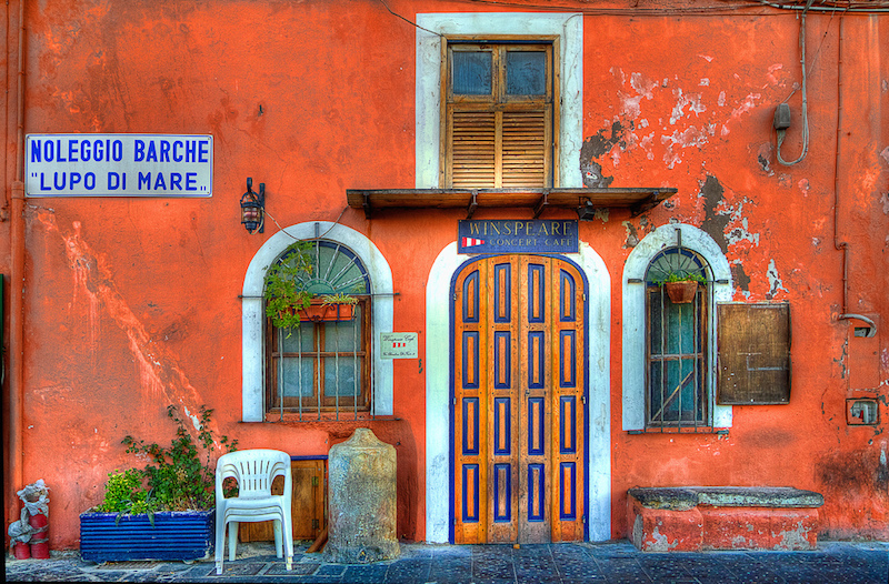 A "Concept Café" in Ponza