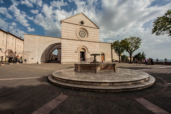 Saintly Relics of Italy: Church of Saint Clare of Assisi