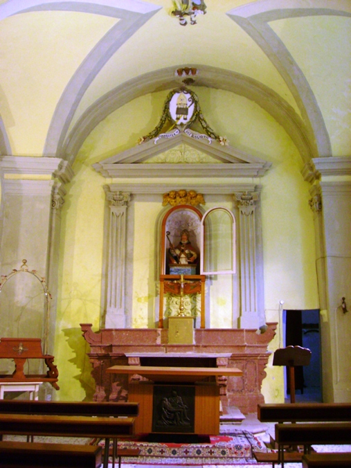 Altar opposite S.Biago Church, Rapola