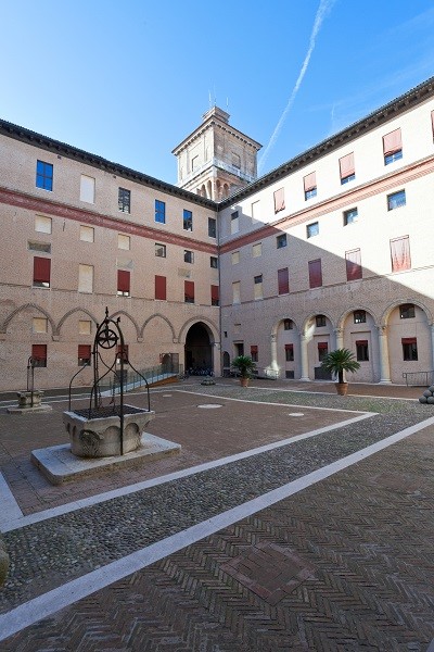 Courtyard of the castle in Ferrara 