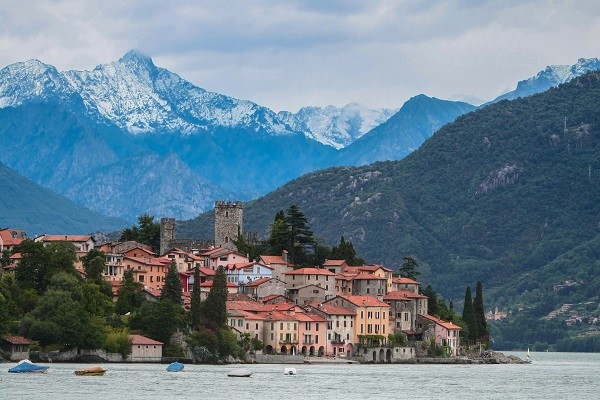 Village on the shore of Lake Como
