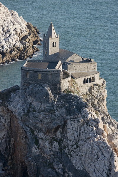 Unforgettable setting for your wedding: St. Peter's Church in Portovenere