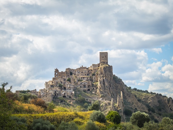 ghost towns italy