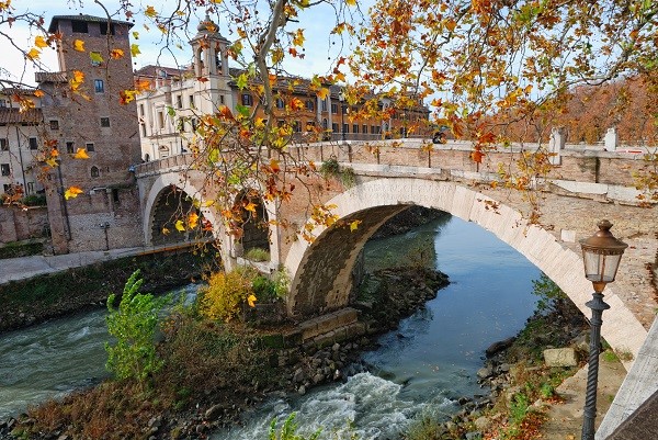 The Jewish Ghetto, Rome - Downtown in the Historic Center - Life in Italy