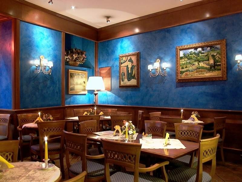 Italian Restaurant Decor - Life in Italy