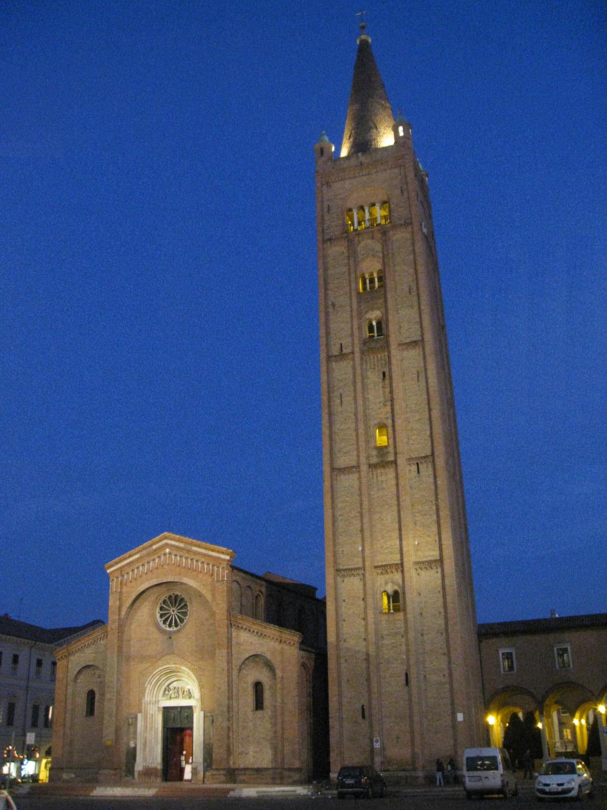 San Mercuriale in Forlì, the location of many tourtures. 