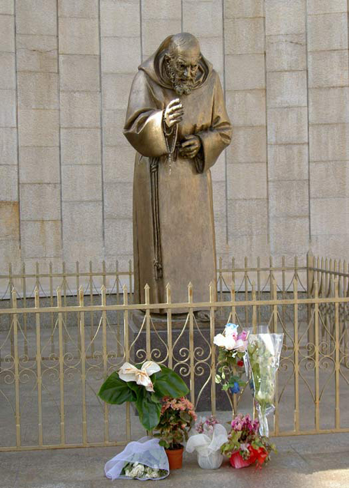 Padre Pio statue