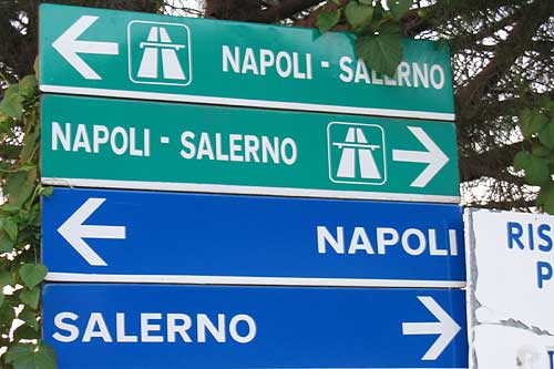 Can you make this up? The green signs show the direction for the Autostrada (the Motorway), the blue signs that to the National road, which is free .