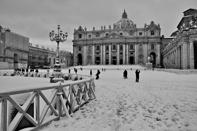 St Peter's Square under the snow 