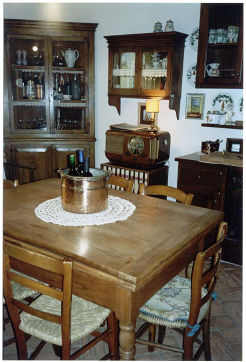 dining table in tuscan home