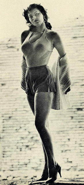 Sophia in 1955, shot for Esquire 