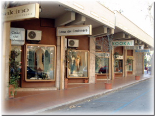 shopping valley of mists italy