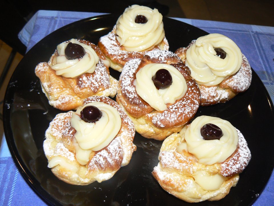 Zeppole - Father's day in Italy