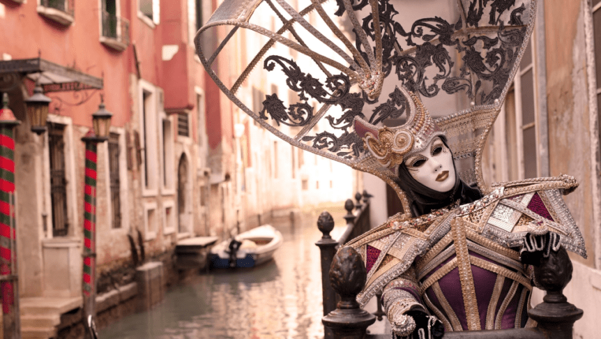 A Day In Venice During The Carnival Venice Italy Carnival Life In Italy