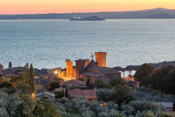 lake bolsena italy