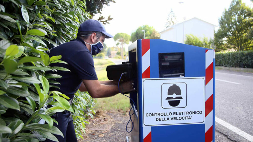 Blu Speed Cameras in Italy