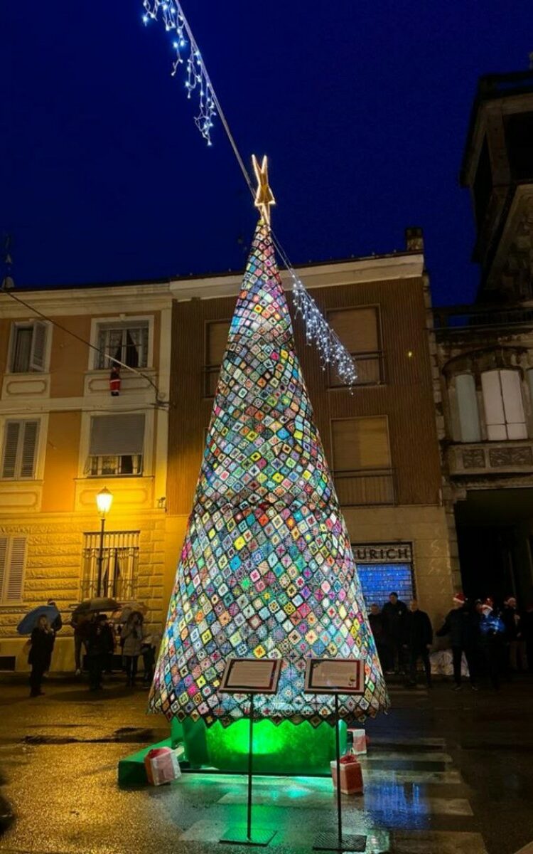 Crocheted Christmas Tree in Rocchetta Tanaro
