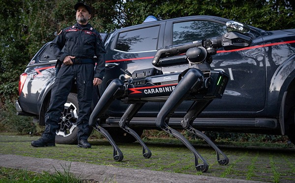 carabinieri saetta robot cane