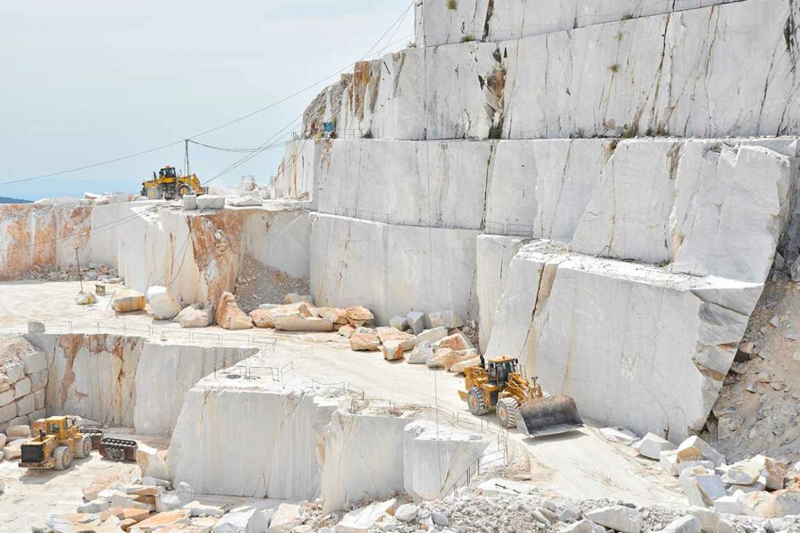 Carrara Marble Italy S White Diamond Used For The World S Most   Carrara Satellite 1152x768 