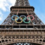 1279px-Olympic_rings_on_the_Eiffel_Tower_2024_(5)