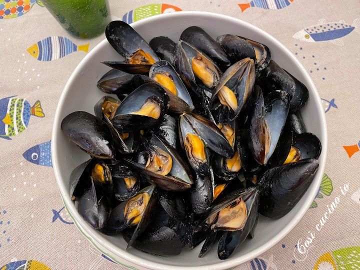 Sauté mussels