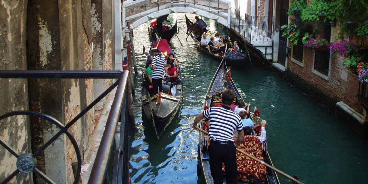 Tour-gondola-Venezia-condiviso-foto-VV-panorama-2f32b81ff3b9e8a2648e3d2af27473dd-a0dr3njh584x