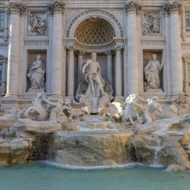 Trevi Fountain reopening, new rules