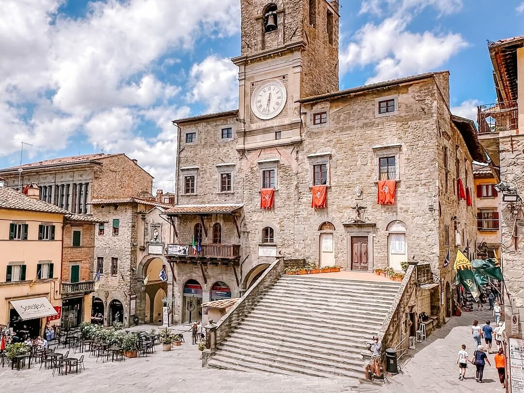 villages to relocate to in Tuscany, Cortona